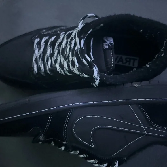 Phantom Travis Scott dunks